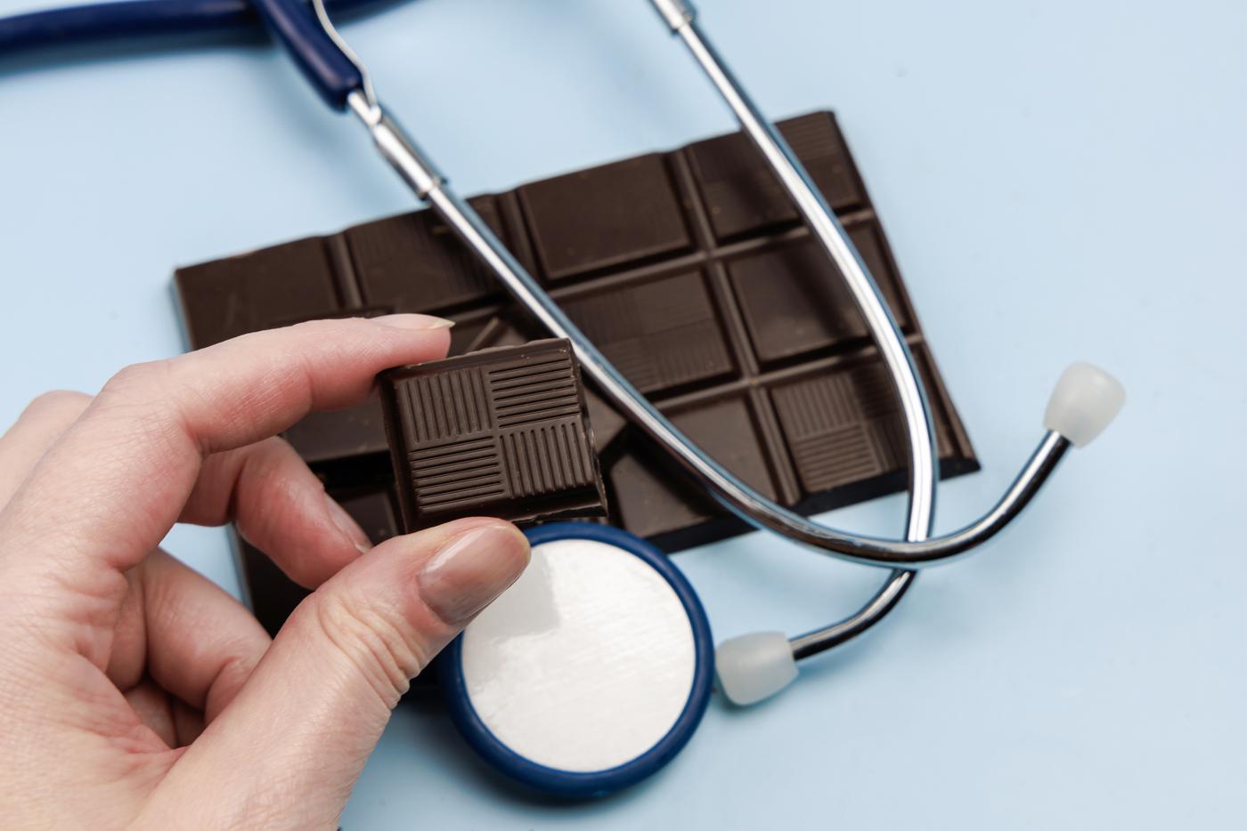 Теобромин из тёмного шоколада связали с более медленным старением организма