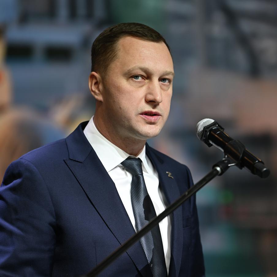 Количество погибших при атаке дронов ВСУ на Саратов возросло до двух человек. Из-за атаки украинских беспилотников на жилой дом в Саратове погибло два человека. Помимо этого, в ходе происшествия было повреждено две квартиры