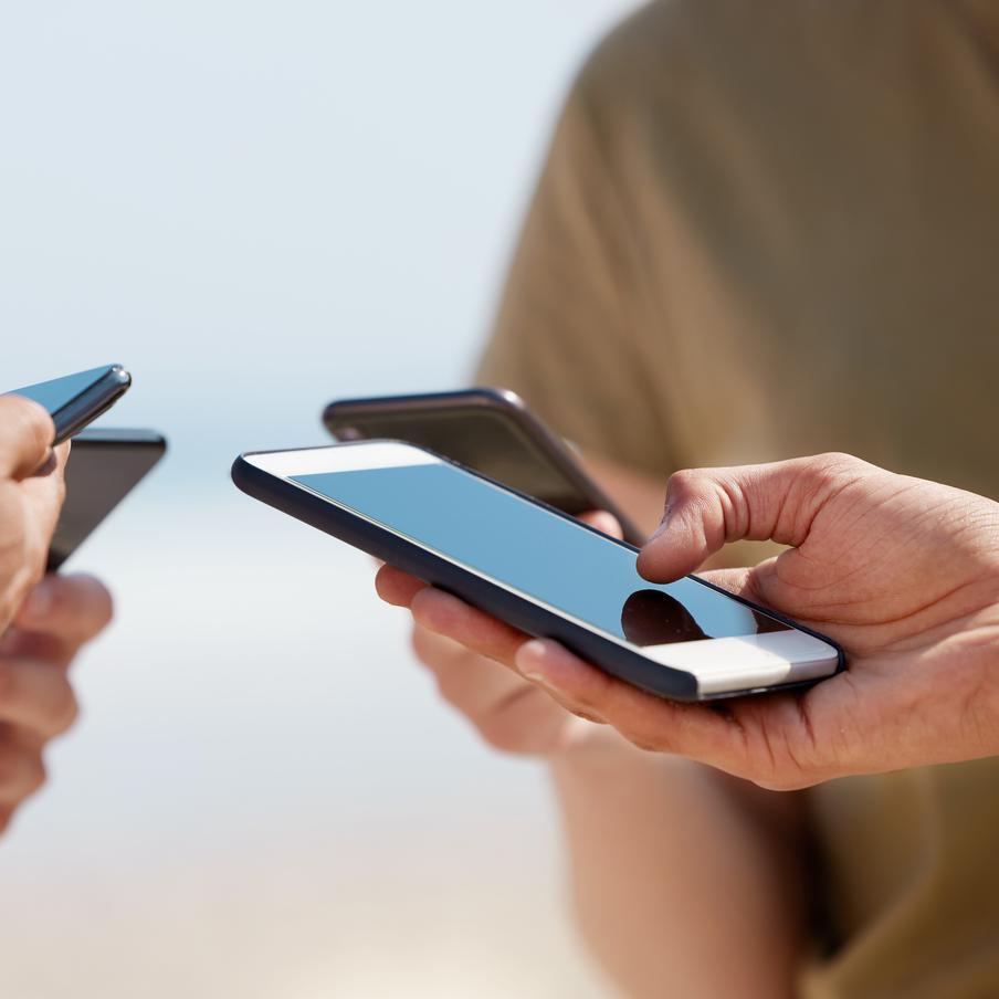 В Ленинградской области планируют ограничить мобильный интернет в праздники. Губернатор региона Александр Дрозденко предупредил жителей о возможных временных ограничениях работы мобильного интернета в праздники