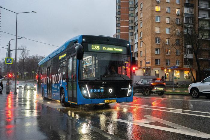 Новые выделенные полосы заработали в Москве  : показываем схемы проезда