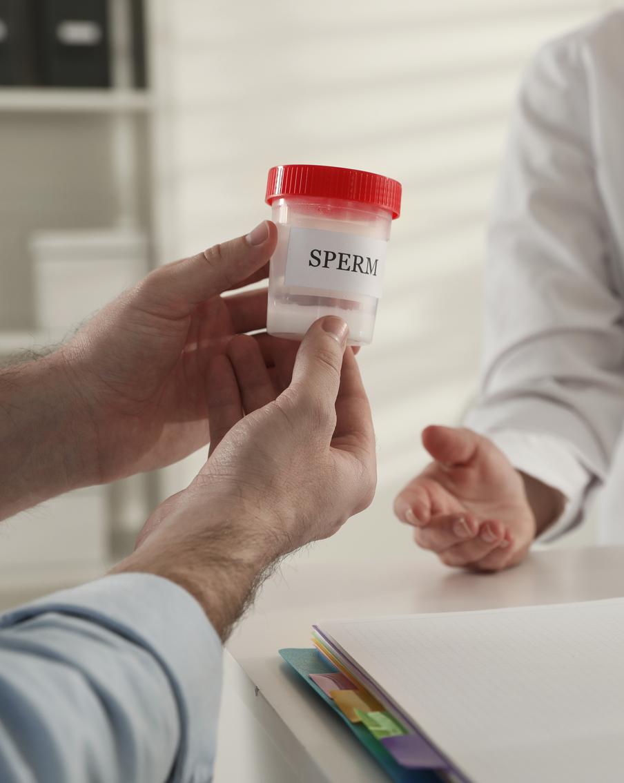 Эксперт объяснил, как донор спермы заразил раком сотни детей – двое уже умерли