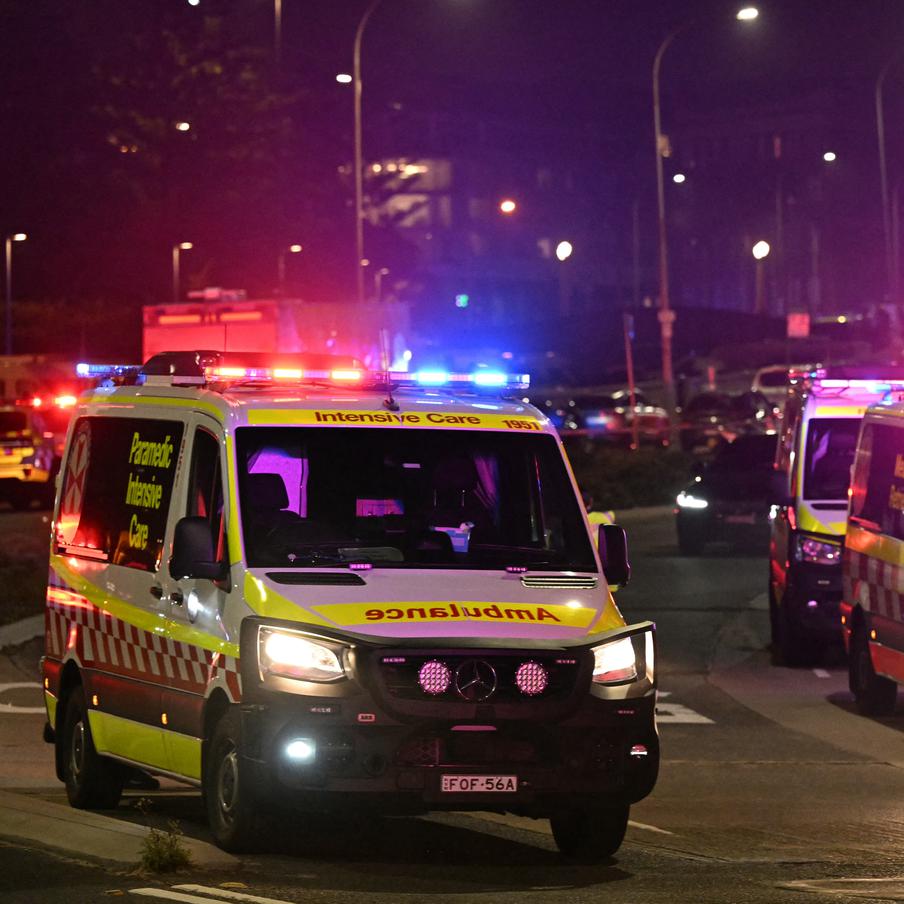 Количество погибших при теракте на пляже в Сиднее увеличилось до 12 человек. Стало известно о том, что количество погибших при теракте на праздновании Хануки в Сиднее увеличилось. Жертвами расстрела стали 12 человек, находившихся на пляже Бонди-Бич