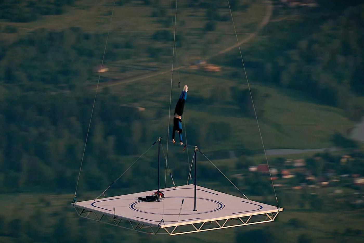 Многие до сих пор уверены, что видео с "солнышком" сделано с помощью нейросетей.