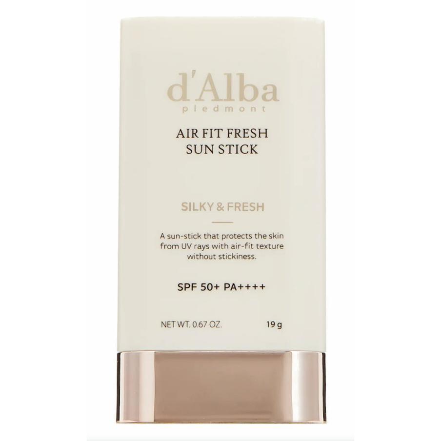 Солнцезащитный стик SPF 50+ PA++++ d'Alba Air Fit Fresh Sun Stick (1935 ₽).