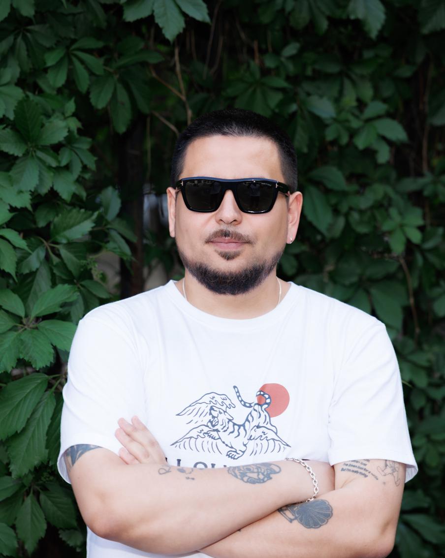 Влад Микеев Влад Микеев