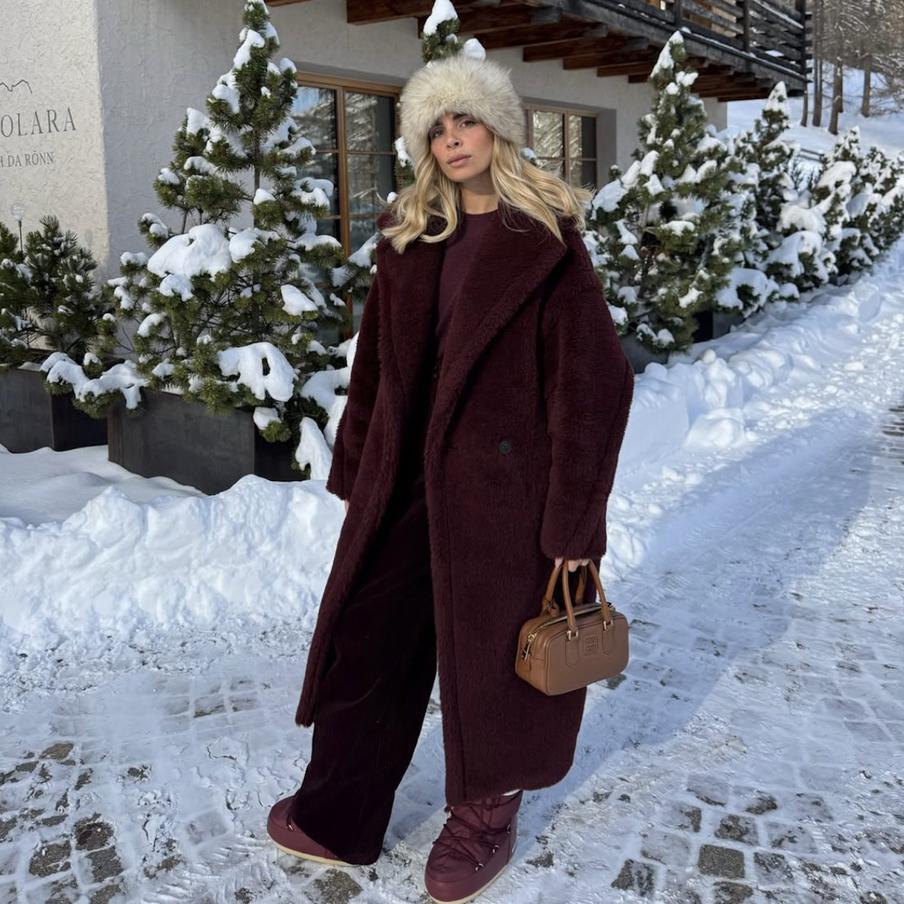 Ягодная палитра и насыщенные тона – отличный выбор для холодного типа.