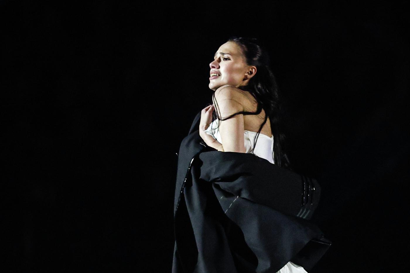 Загитова станцевала на палубе "Академика Ломоносова"