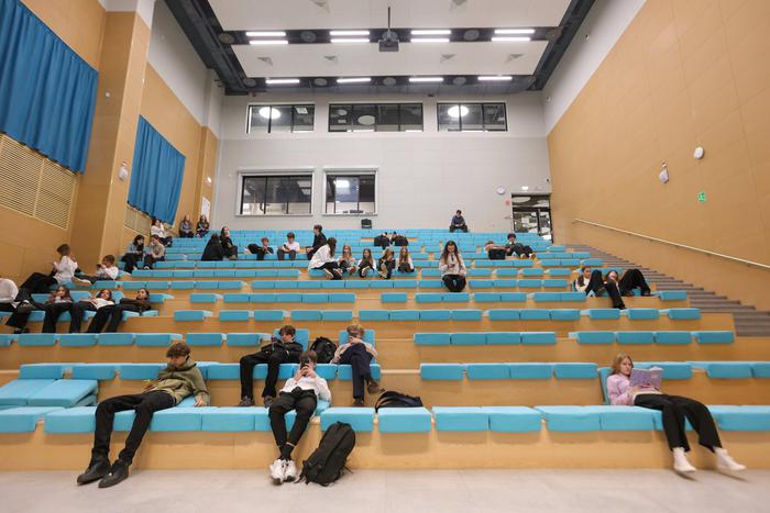 Сергей Собянин: Уже 55 зданий обновлено в рамках программы "Моя школа"