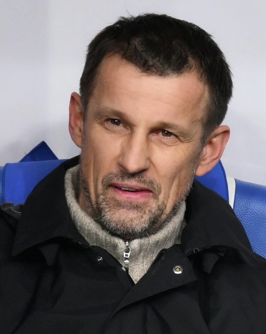 Почему тренера "Зенита" задержали при вылете из Германии