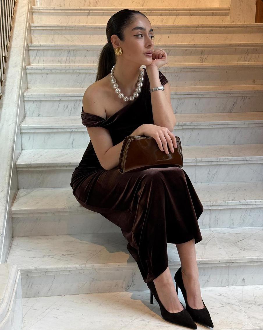 Выбирайте глубокие насыщенные оттенки, а акцент сделайте на фактуре.