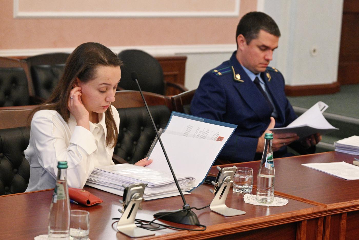 Адвокат Ларисы Долиной Мария Пухова во время рассмотрения жалобы на решения судов по иску о признании недействительной сделки о продаже квартиры в Верховном суде РФ в Москве.