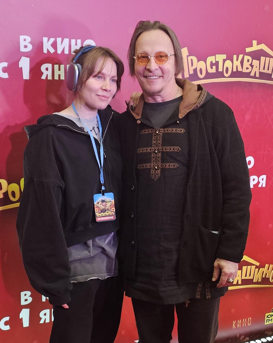 Иван Охлобыстин с дочерью Варварой на премьере фильма "Простоквашино"
