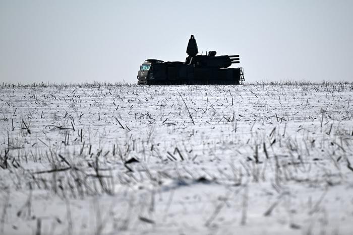 Почти 100 дронов ВСУ были сбиты силами ПВО над регионами России и морями