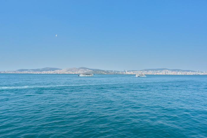 Мраморное море в Турции резко ушло от берега