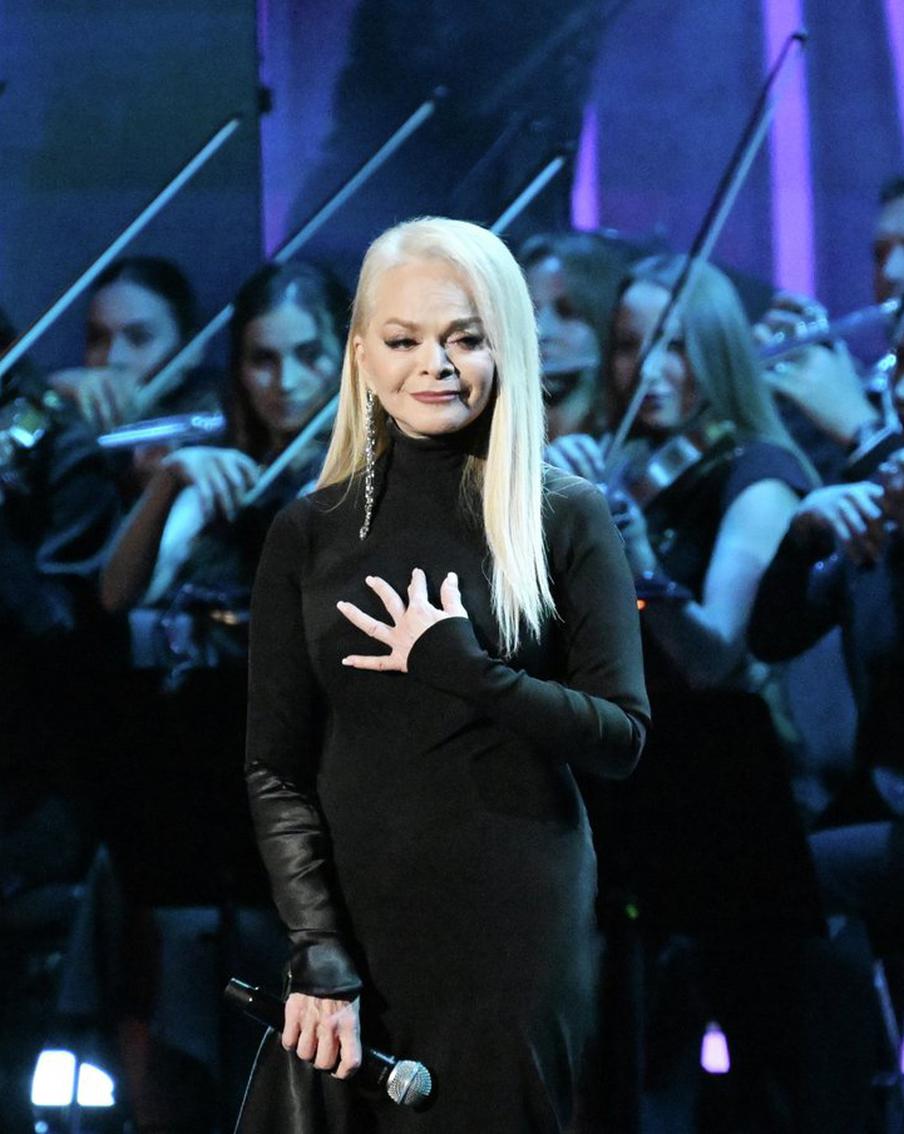 "Танич не хотел отдавать ей "Погоду в доме": критик Соседов назвал главный недостаток голоса Долиной