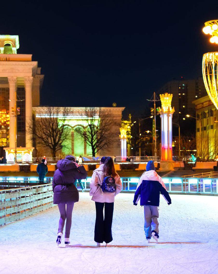 На ВДНХ рассказали, как специалисты заботятся о состоянии льда на катке