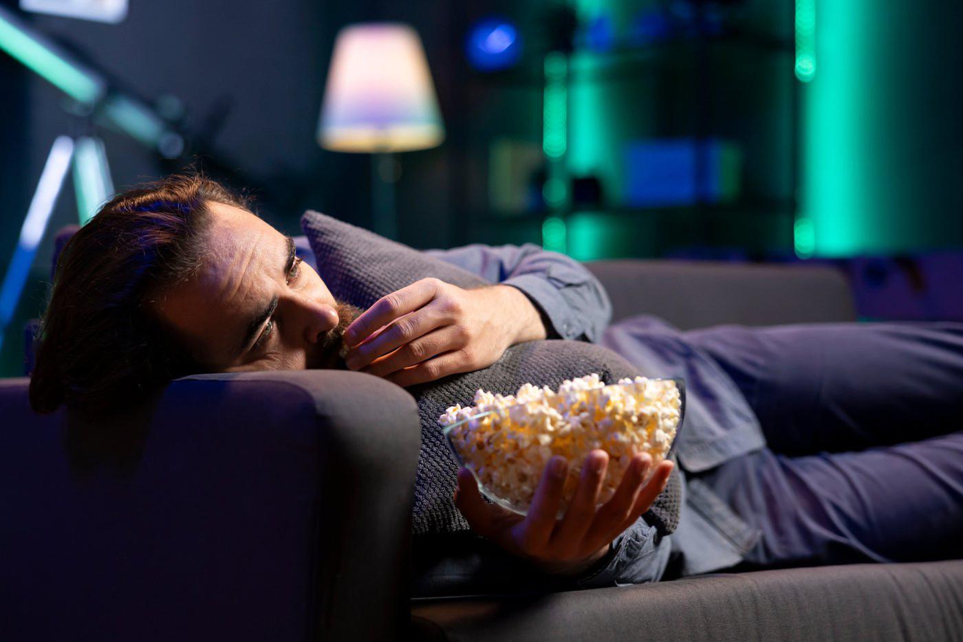 Обломов, Онегин и "гниющие в кровати" зумеры: почему людям необходимо лениться