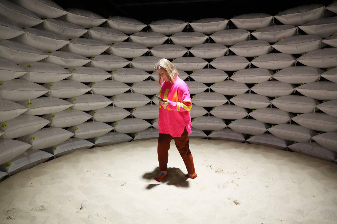 Даже в носках пройтись по песку было очень приятно.