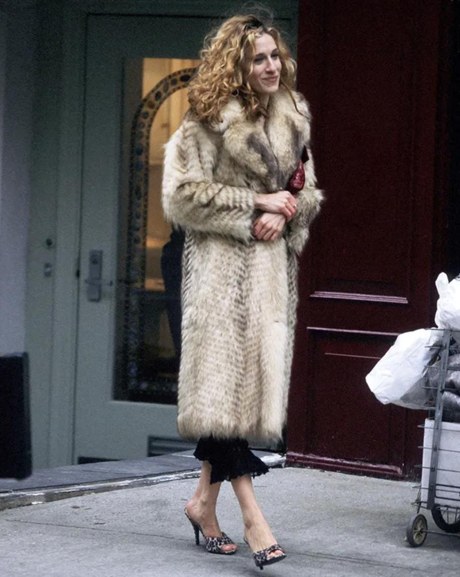 Сара Джессика Паркер в роли Кэрри Брэдшоу.