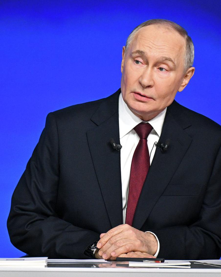 Главные заявления президента России Владимира Путина в ходе "Прямой линии-2025"