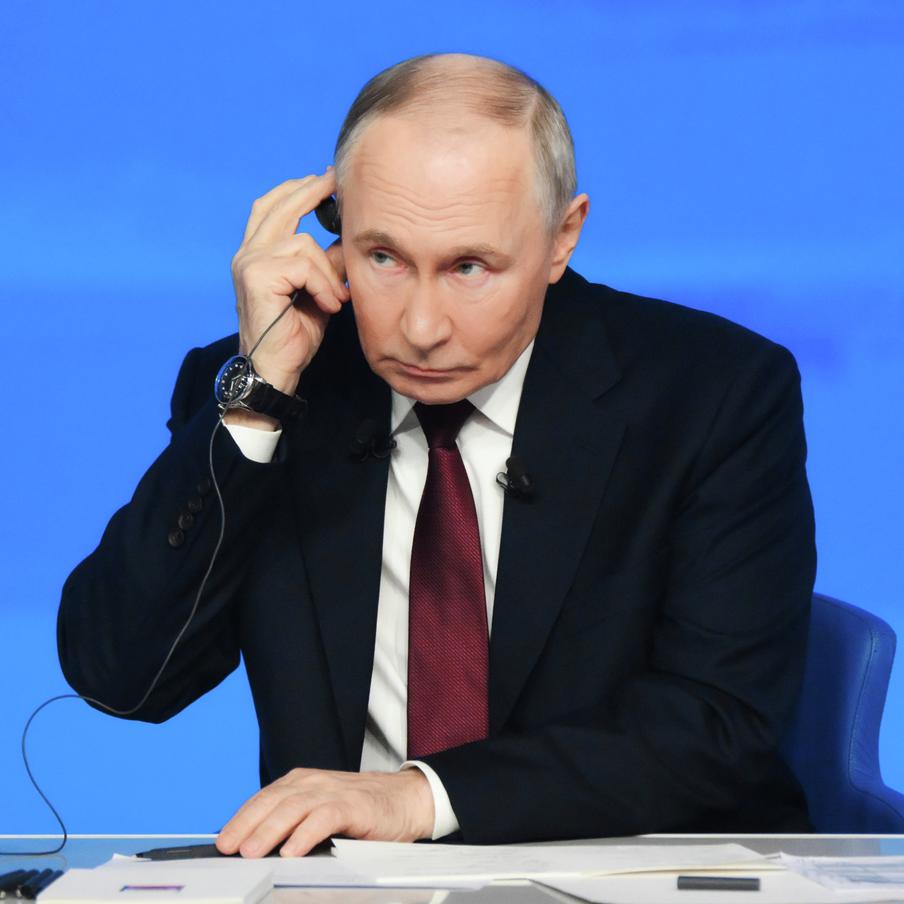 Путин заявил, что Россия не начинала войну с Украиной и готова к миру. Президент в разговоре с западными журналистами объяснил позицию Москвы по конфликту и подчеркнул, что ответственность за срыв договорённостей лежит на других сторонах