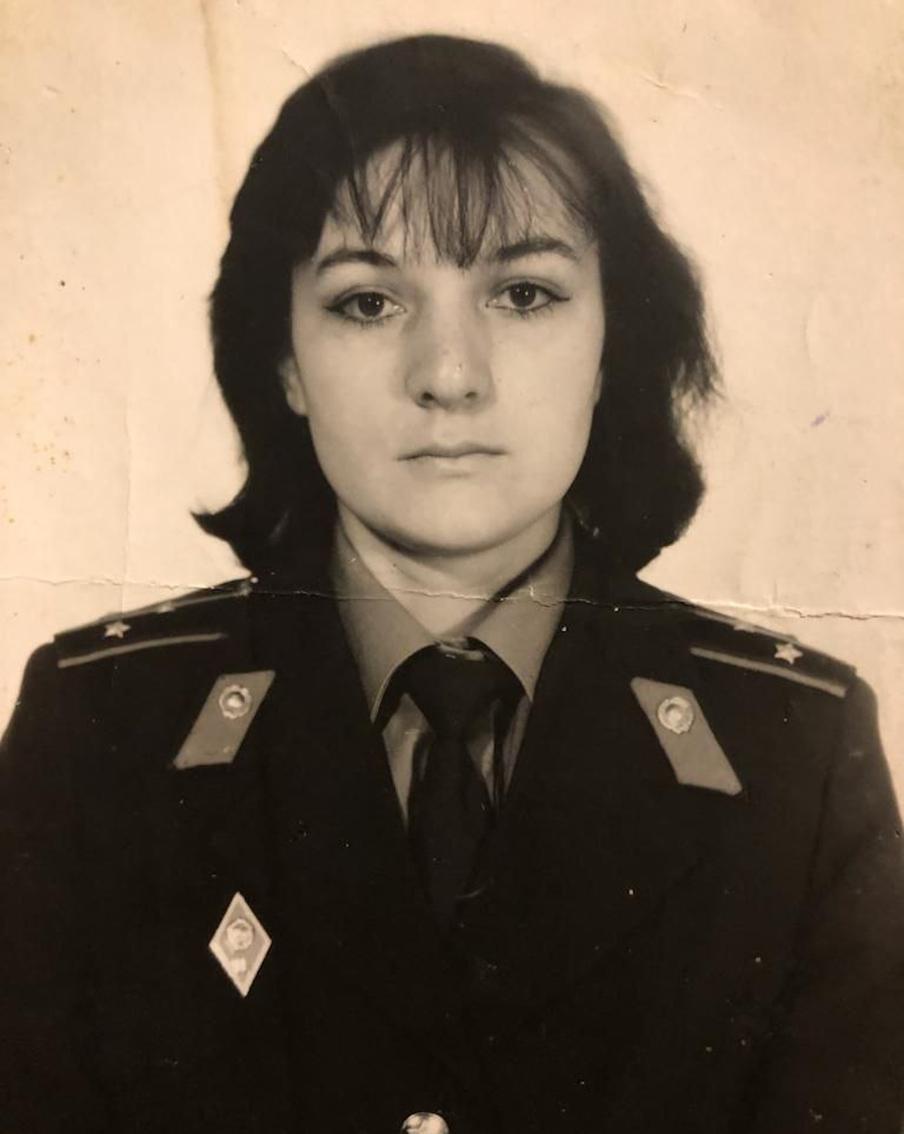 Елена в должности следователя.