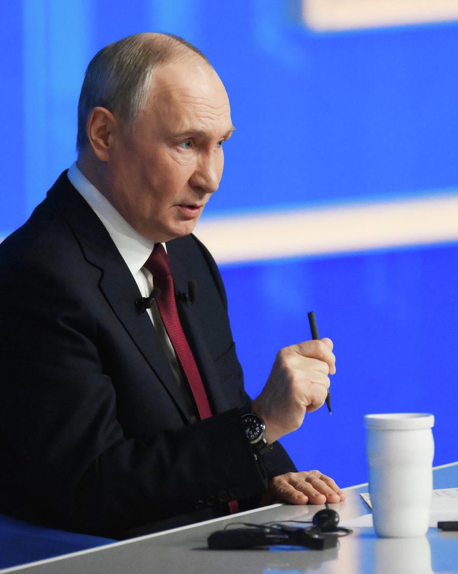 Путин заявил о готовности РФ к сотрудничеству с Западом. Президент отметил, что в России нет репрессий против иноагентов, а любые иностранцы могут работать на равных условиях, подчеркнув необходимость прозрачности источников финансирования