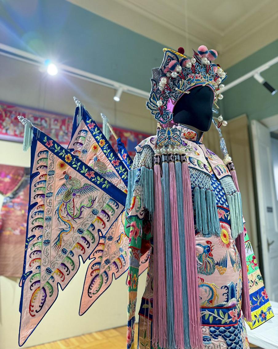 Костюм девы-воительницы Му Гуйин.