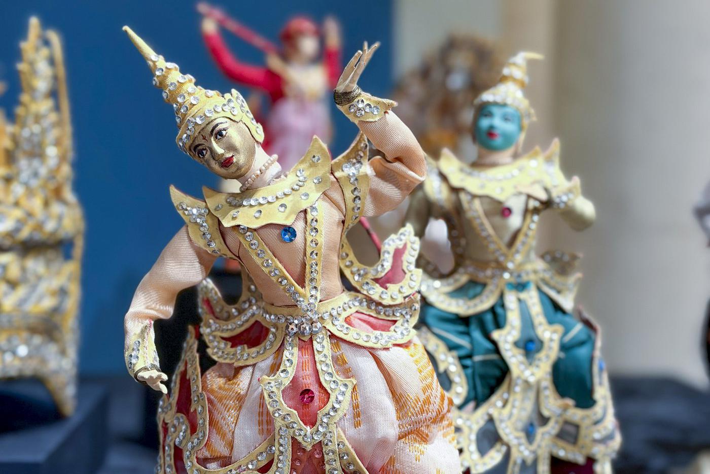 Декоративные куклы Мьянмы на выставке "Люди, куклы, маски. Театр Дальнего Востока и Юго-Восточной Азии".