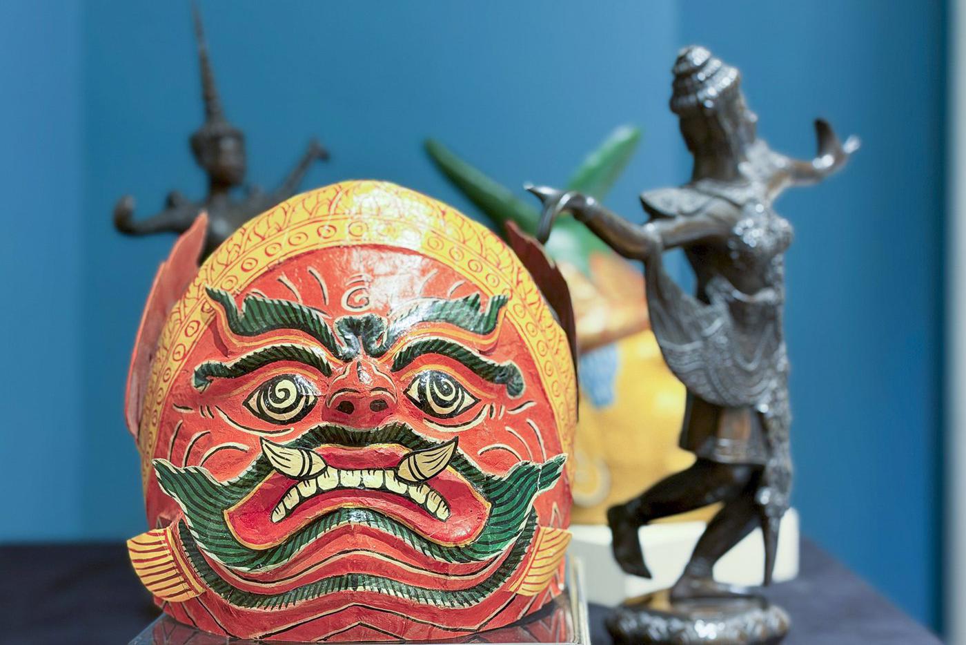 На выставке "Люди, куклы, маски. Театр Дальнего Востока и Юго-Восточной Азии".