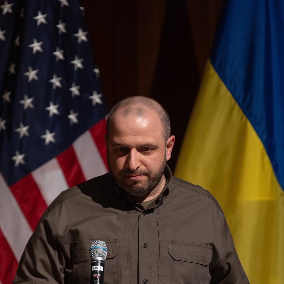 В Майами завершились переговоры представителей Украины и США по мирному плану. Украинская и американская делегации завершили обсуждение мирного плана по урегулированию конфликта с Россией на встрече в Майами. Отмечается, что впереди американских дипломатов ожидают переговоры с российскими коллегами