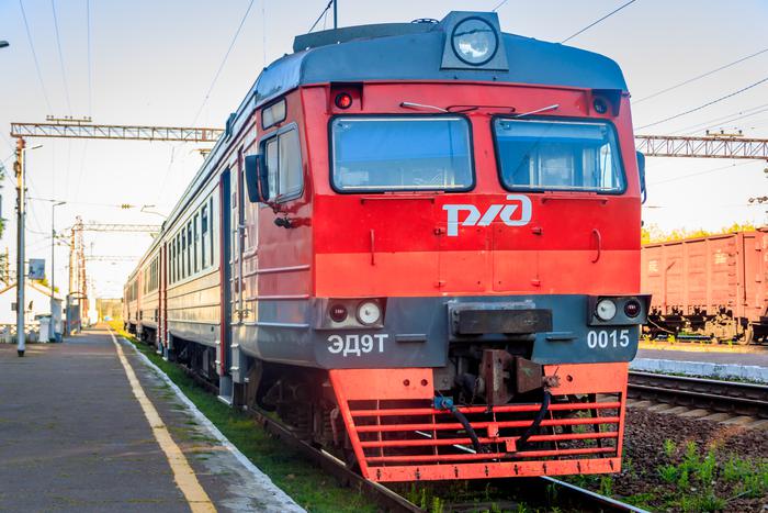 В Воронежской области задерживается ряд пассажирских поездов из-за падения на пути обломков украинских беспилотников