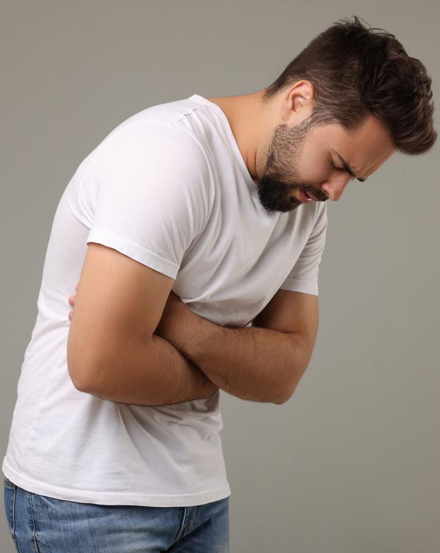 Как не дать изжоге испортить новогодние праздники: советы гастроэнтерологов