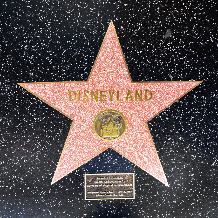 Первый в Центральной Азии Disneyland может появиться в Узбекистане. Пятой страной, где появится Disneyland, может стать Узбекистан. Отмечается, что страна имеет шанс стать первым государством Центральной Азии, где построят развлекательный парк от компании Disney