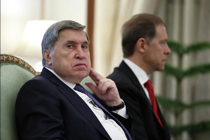 Российские власти пока скептически относятся к формату трёхсторонних переговоров по вопросу украинского кризиса