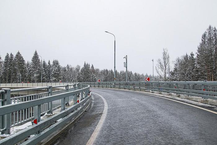 Эксперт объяснил важность строительства трасс на юго-западе Москвы и в ТиНАО для комфорта горожан