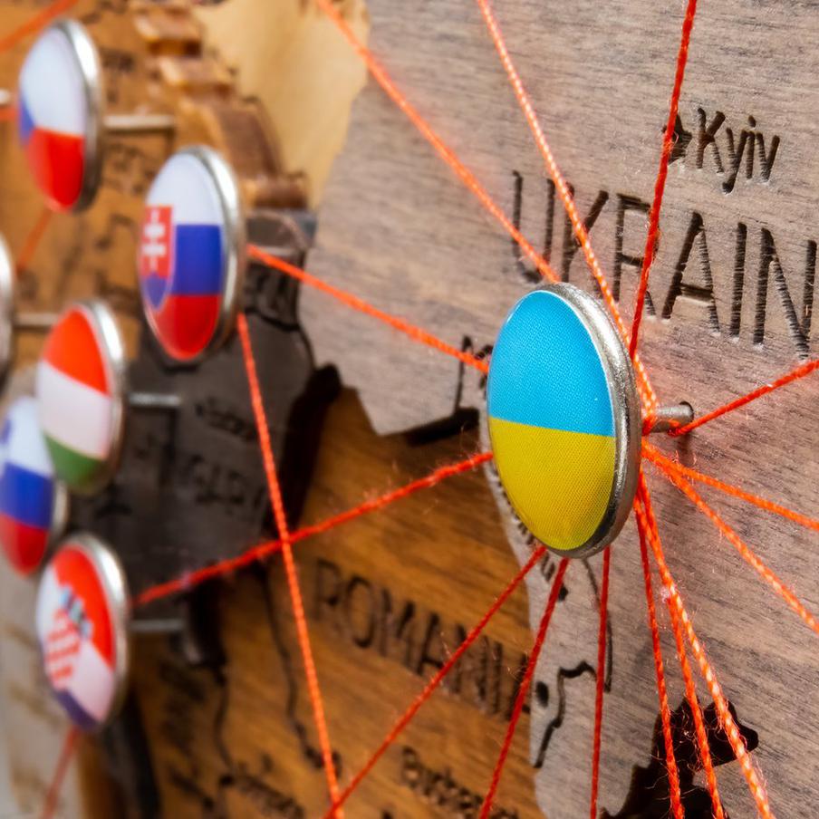 Дмитриев намекнул, где пройдут следующие переговоры по Украине. Кирилл Дмитриев, представитель президента Российской Федерации по инвестиционно-экономическому сотрудничеству с зарубежными странами, сделал заявление, подразумевающее, что следующие переговоры по урегулированию ситуации на Украине могут быть проведены в Москве