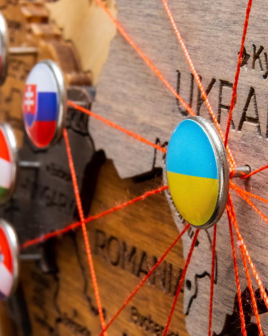 Дмитриев намекнул, где пройдут следующие переговоры по Украине. Кирилл Дмитриев, представитель президента Российской Федерации по инвестиционно-экономическому сотрудничеству с зарубежными странами, сделал заявление, подразумевающее, что следующие переговоры по урегулированию ситуации на Украине могут быть проведены в Москве