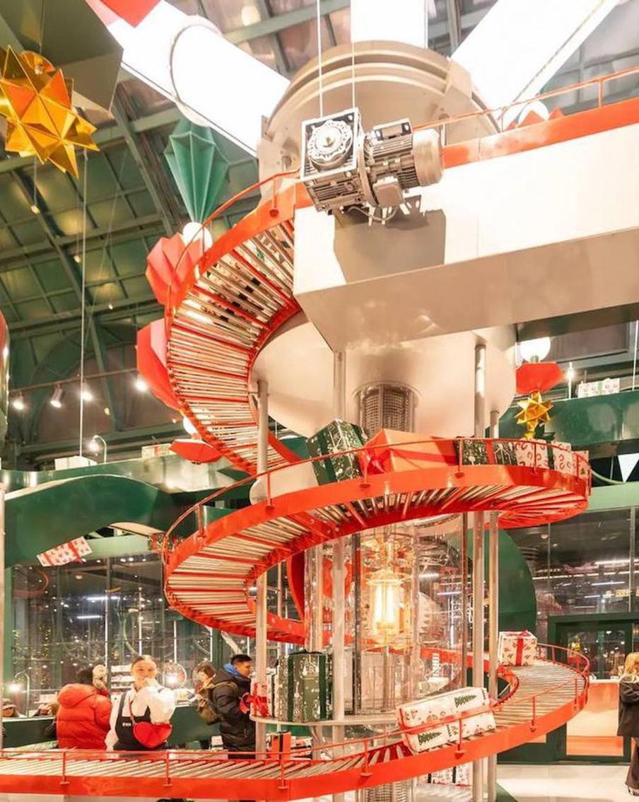 Новогодние ярмарки: куда идти за подарками и новогодним настроением