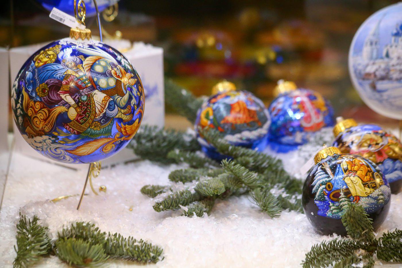 Выставка "Новогодний подарок".