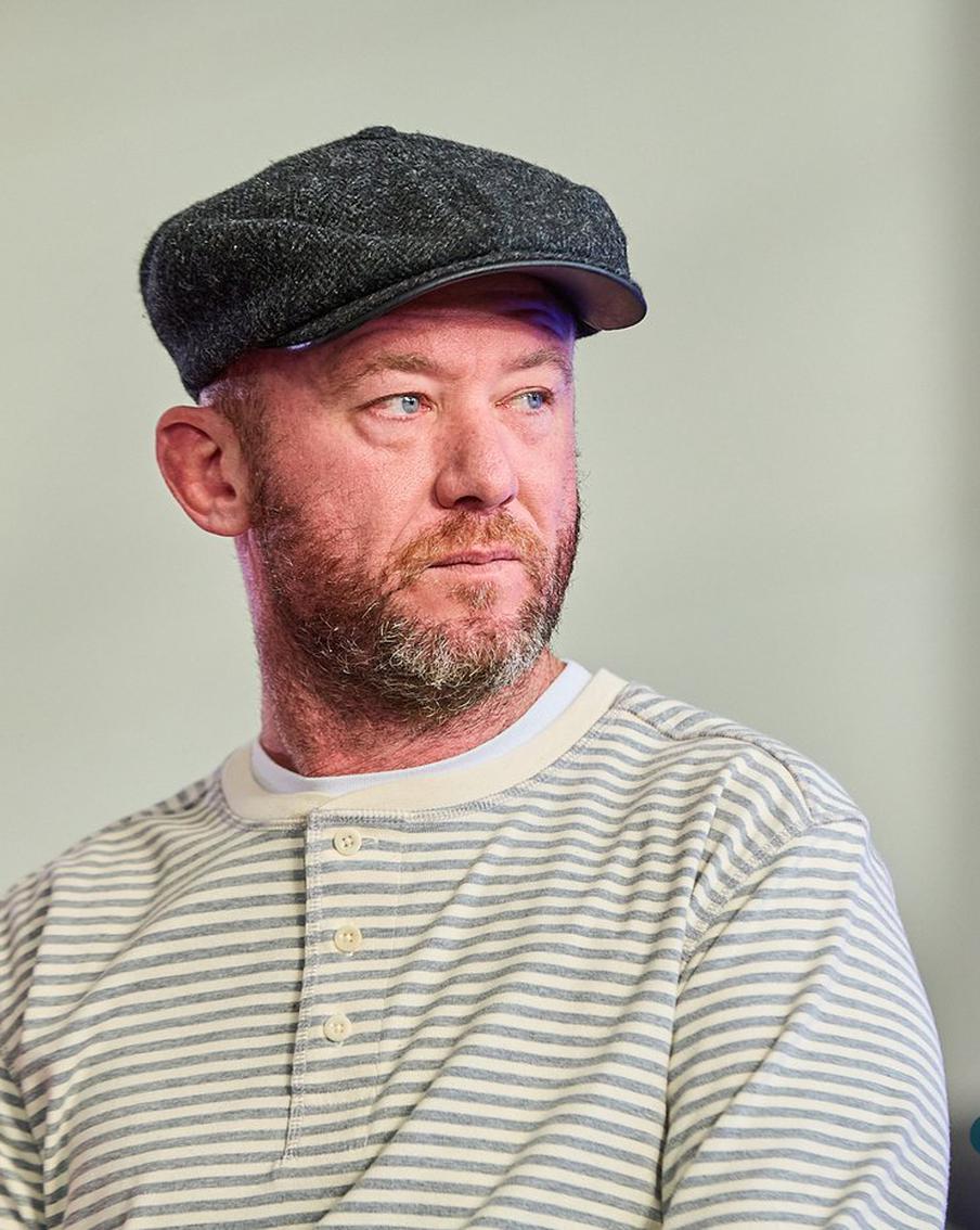 "Не люблю людей, которые не любят красную икру": продюсер фильмов Гая Ричи Айван Эткинсон дал интервью Metro