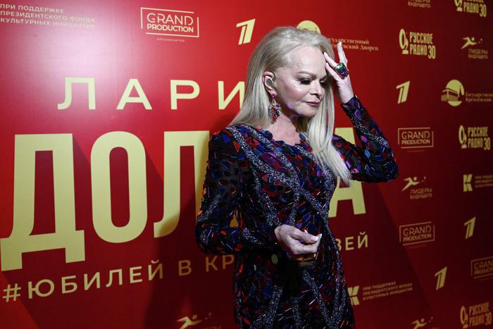 С вещами – на выход: какое добро и куда Лариса Долина отвезёт из освобождаемой квартиры