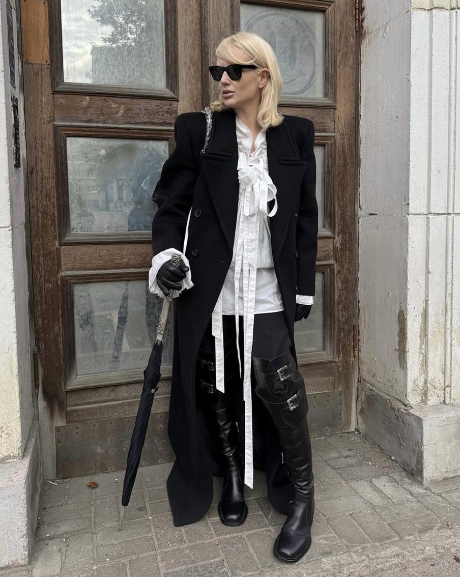 Цирковая эстетика может быть как в светлых и ярких тонах, так и в тёмных с готическим настроением.