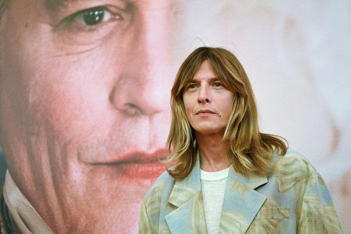 На счастье, на удачу: стилист Влад Лисовец назвал важнейший предмет новогоднего гардероба