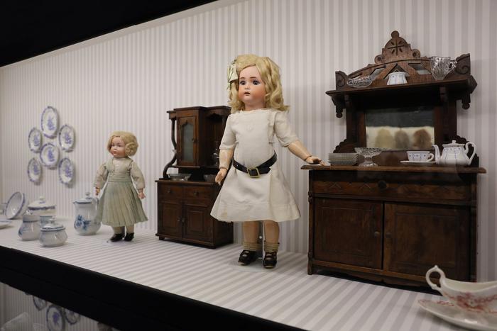 Почему 100 лет назад даже взрослые покупали куклы – выставка в Москве отвечает на вопрос
