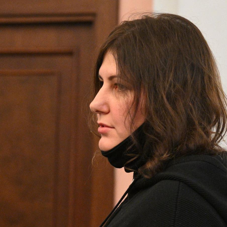 Верховный суд: Нижестоящие инстанции существенно нарушили права Лурье. Верховный Суд Российской Федерации в своём решении по жалобе Полины Лурье, которая приобрела квартиру в центре Москвы, выявил серьёзные нарушения прав истца, допущенные судами низших инстанций