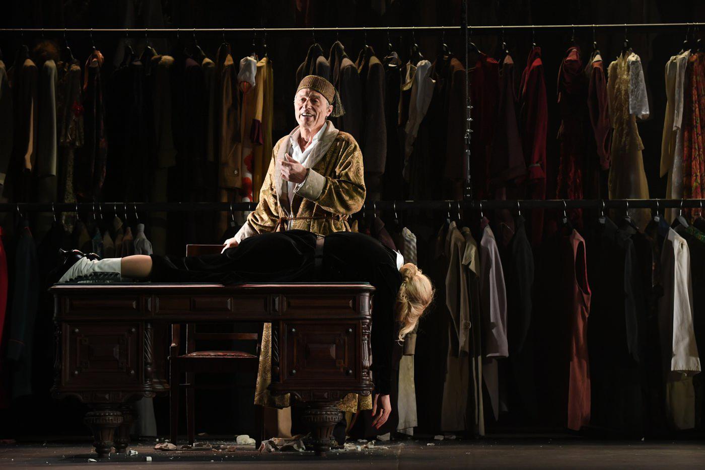 Анатолий Лобоцкий и Анна Ардова в спектакле-альманахе "Истории".