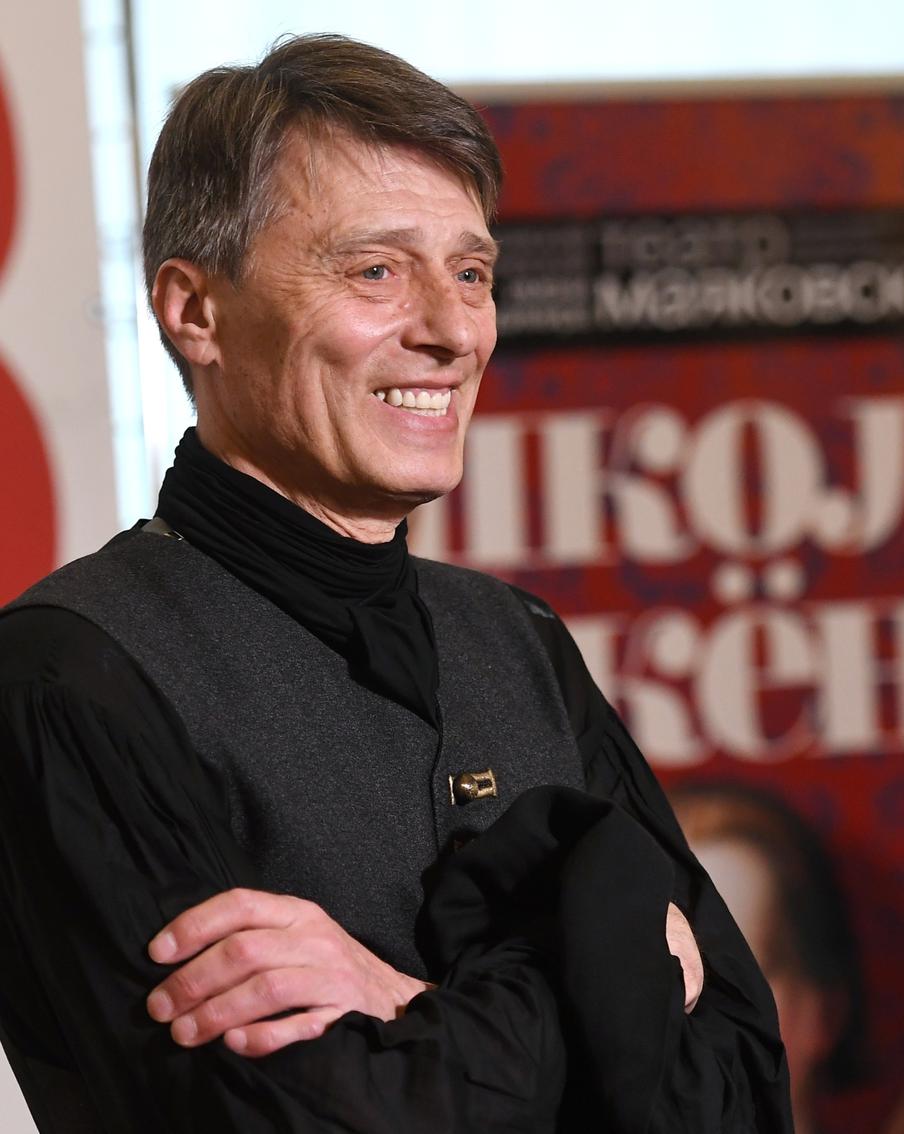 Актёра Анатолия Лобоцкого похоронят 25 декабря на Троекуровском кладбище. Прощание с народным артистом России Анатолием Лобоцким состоится 25 декабря в Московском театре имени Маяковского. Похороны пройдут на Троекуровском кладбище, как сообщил представитель театра РИА "Новости". Анатолий Лобоцкий скончался 20 декабря в возрасте 66 лет после продолжительной болезни, как рассказала актриса Юлия Рутберг