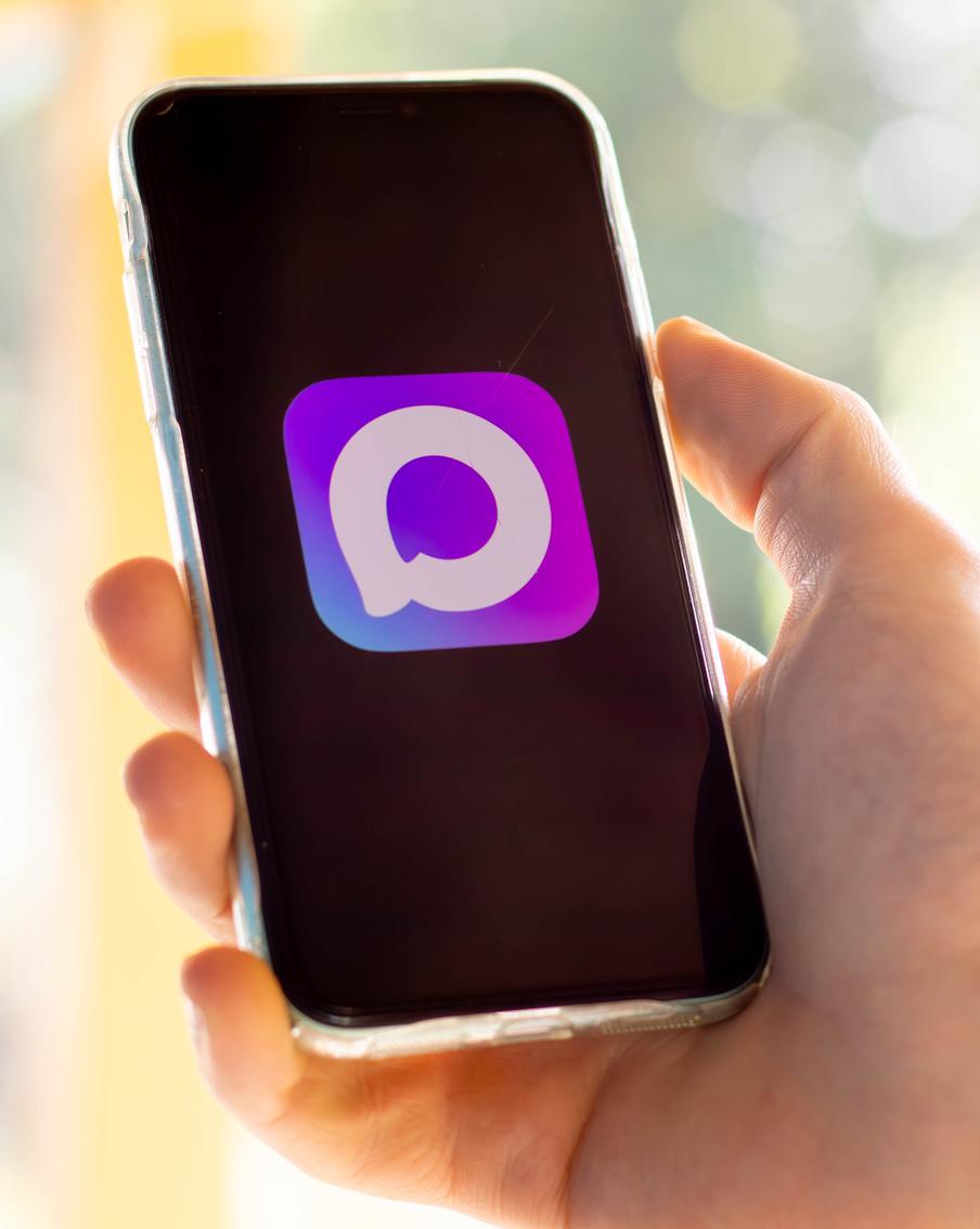 Совфед разрешил подтверждать возраст при покупке табака и алкоголя через MAX. В среду, 24 декабря, Совет Федерации на пленарном заседании одобрил закон, который предоставляет возможность использования мобильного приложения Max для подтверждения возраста при покупке табачных изделий, алкогольной продукции и энергетических напитков