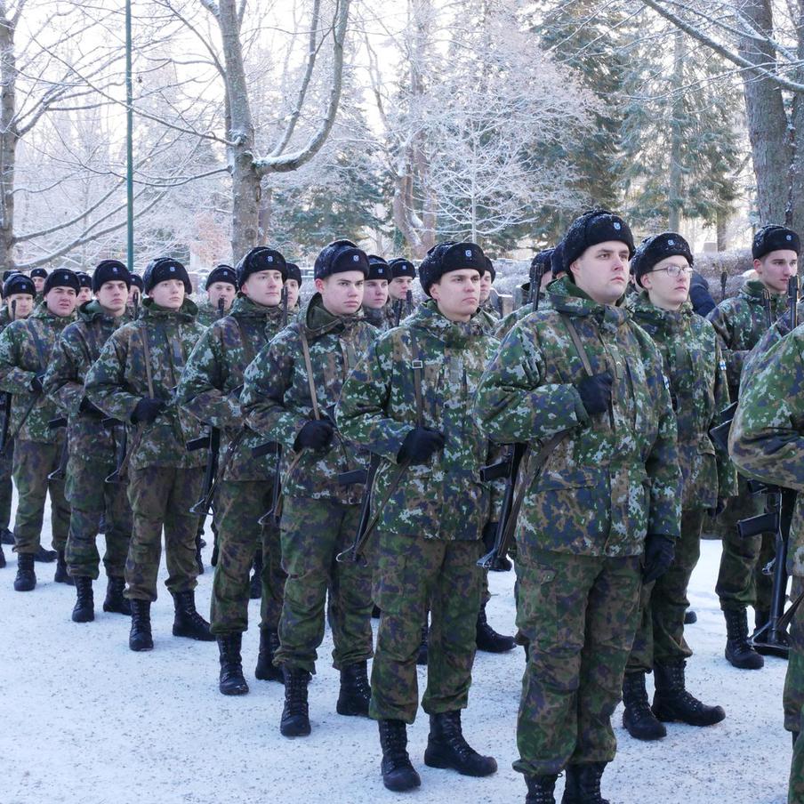 The National Interest: Финляндия вооружается до зубов для войны с Россией. В статье, опубликованной в журнале The National Interest, говорится о том, что финские вооружённые силы активно готовятся к возможному конфликту с Российской Федерацией. Авторы статьи отмечают, что Финляндия усиливает свою военную мощь в преддверии потенциальной конфронтации с соседней страной